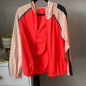 2/15$ PINK Victoria’s Secret Pink Oversized Windbreaker
